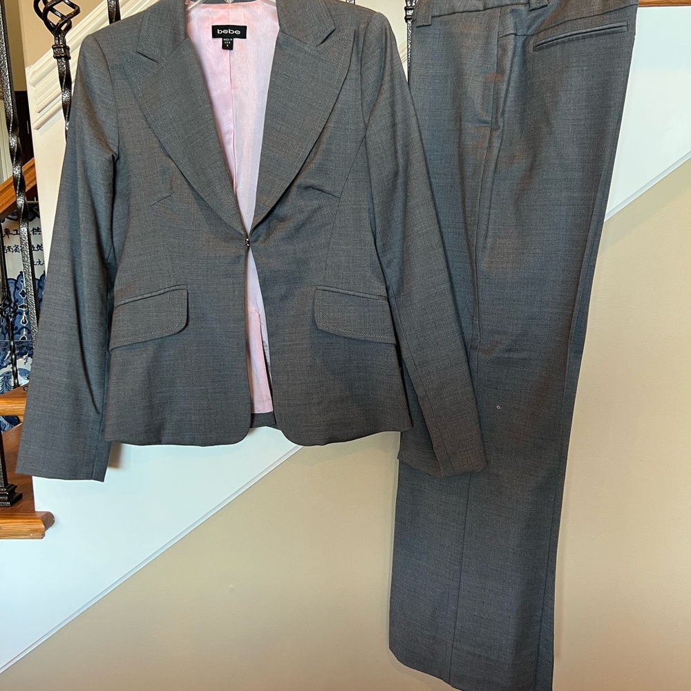 Bebe Gray women's pant Suit blazer size 6 pants size 4